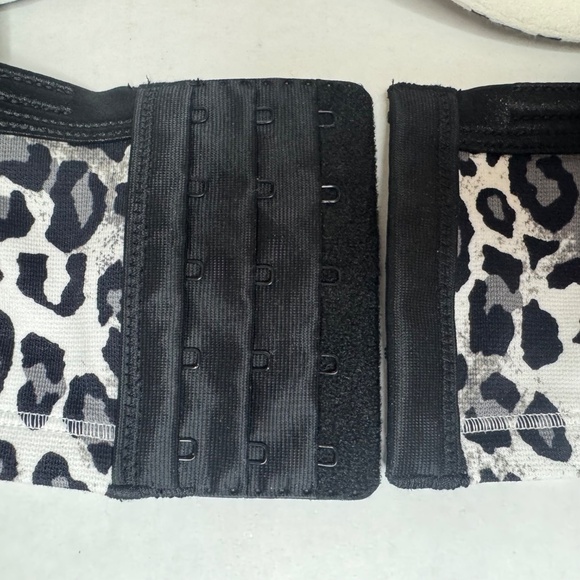 CACIQUE Plus Sz 44D/Leopard Print/ Padded Cups/Blk Straps/Underwire Bra/NWT - Picture 7 of 8